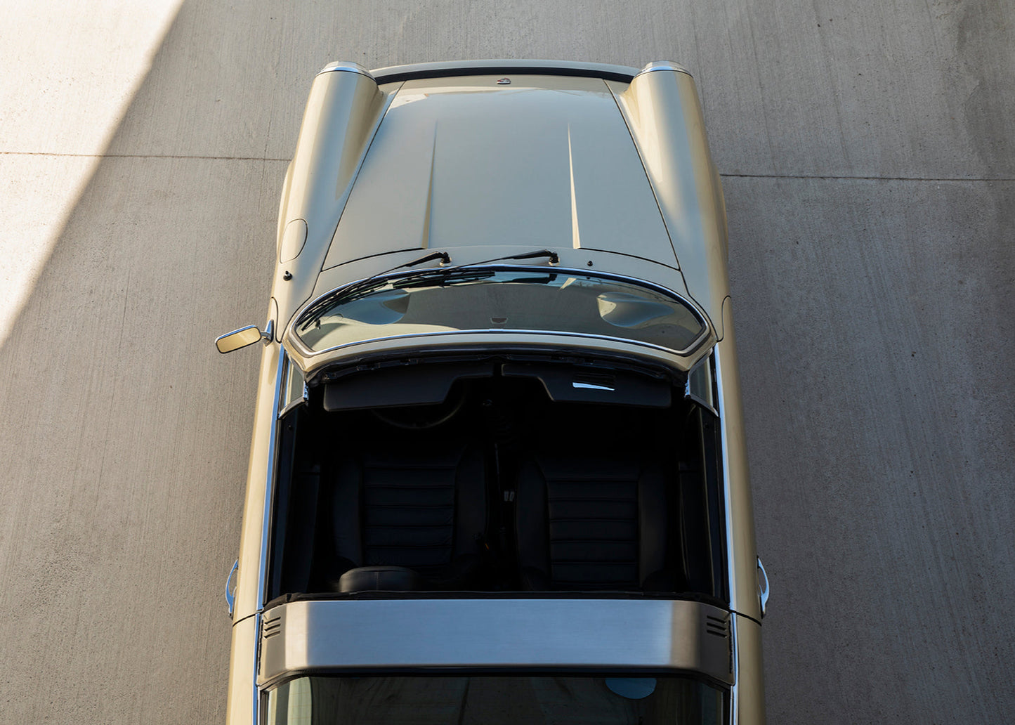 Aerial view of 1975 Porsche 911S Targa.