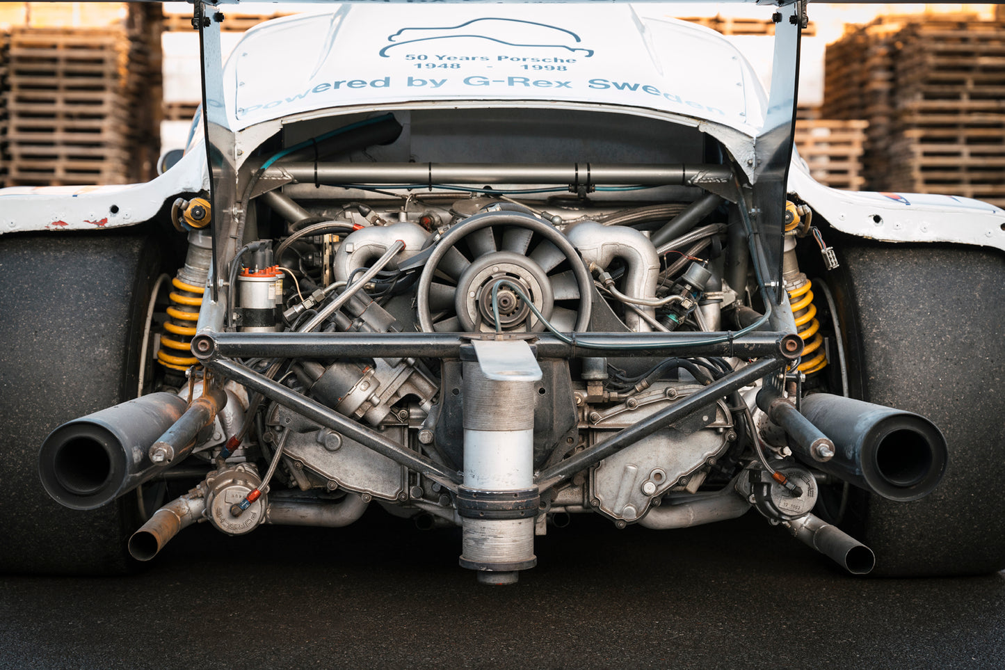 Engine and exhaust. 1997 Porsche 911 GT1.
