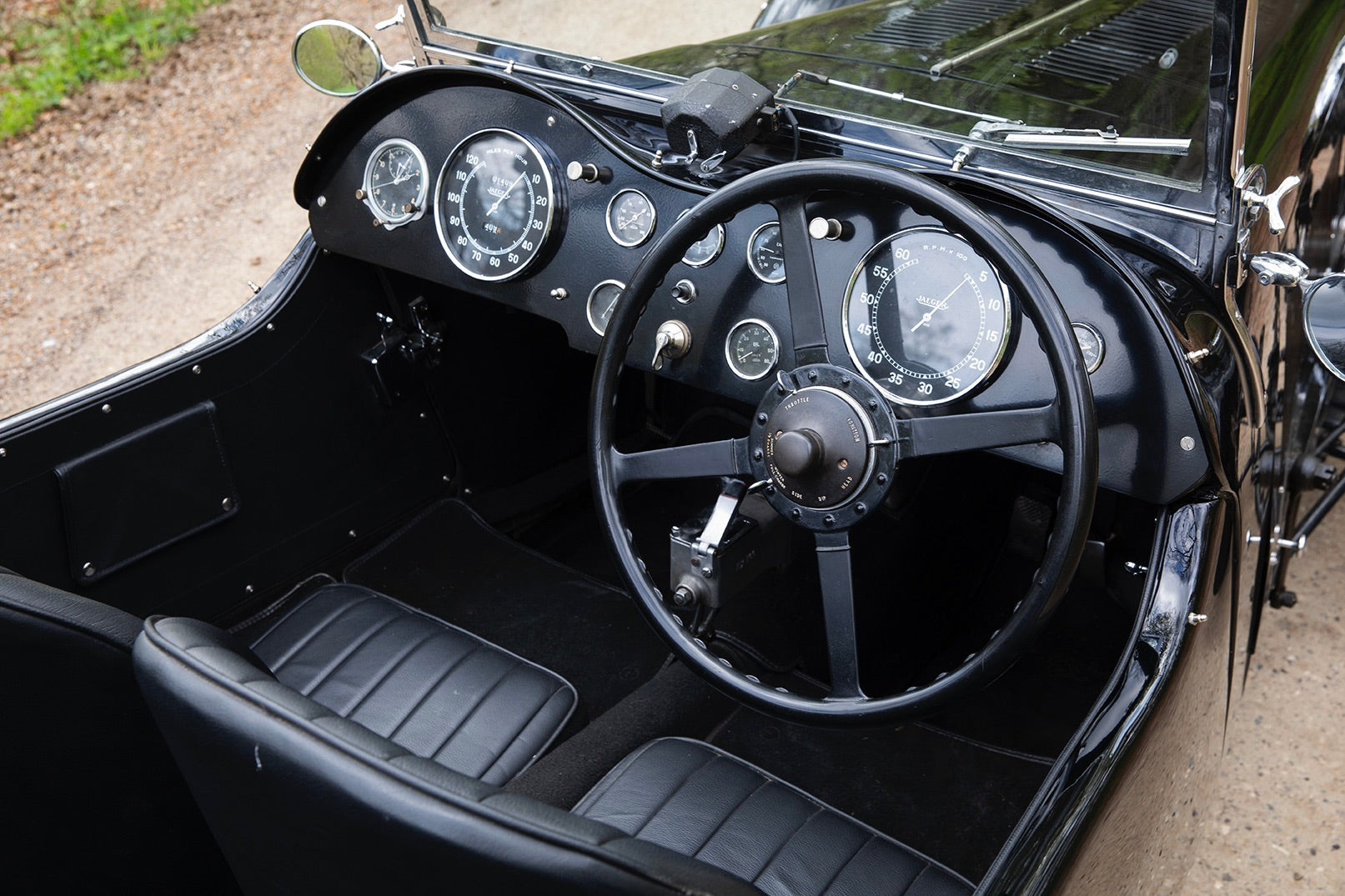 Dashboard and steering wheel. 1933 Aston Martin Le Mans Short Chassis.