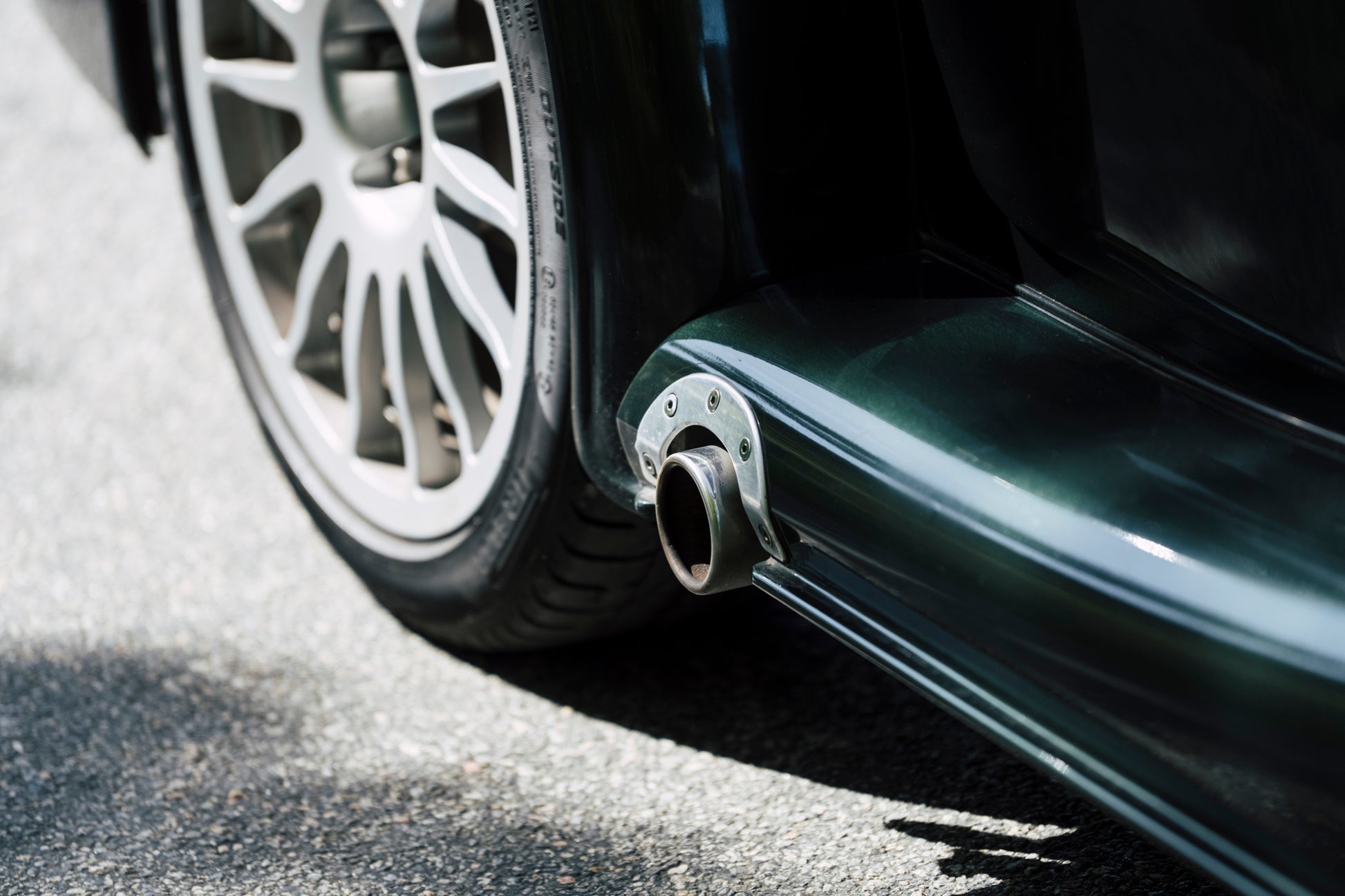 Exhaust. 2005 Morgan Aero 8.