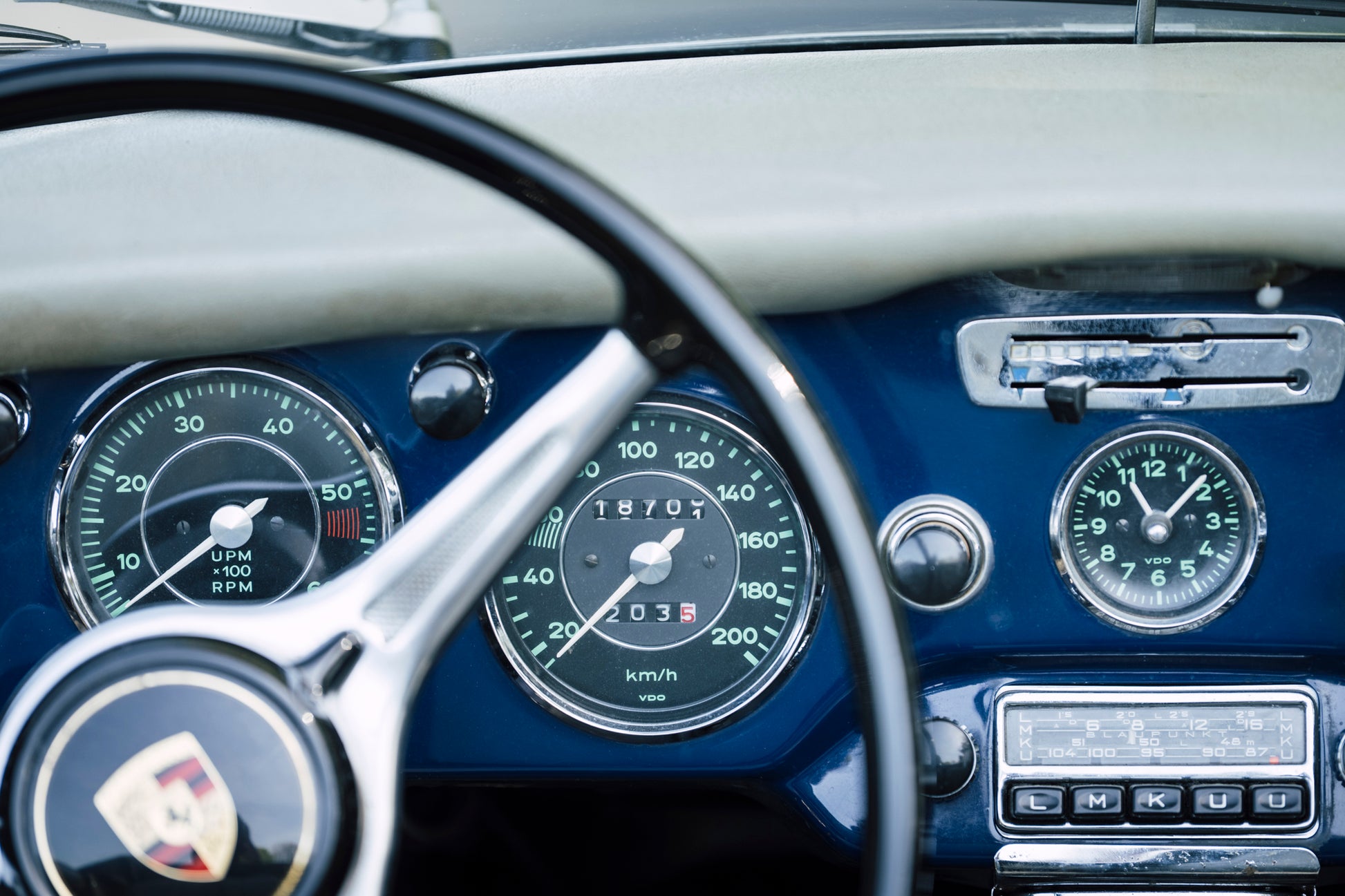 Dashboard details. 1962 Porsche 356 B 1600 Super 75 Cabriolet T6.