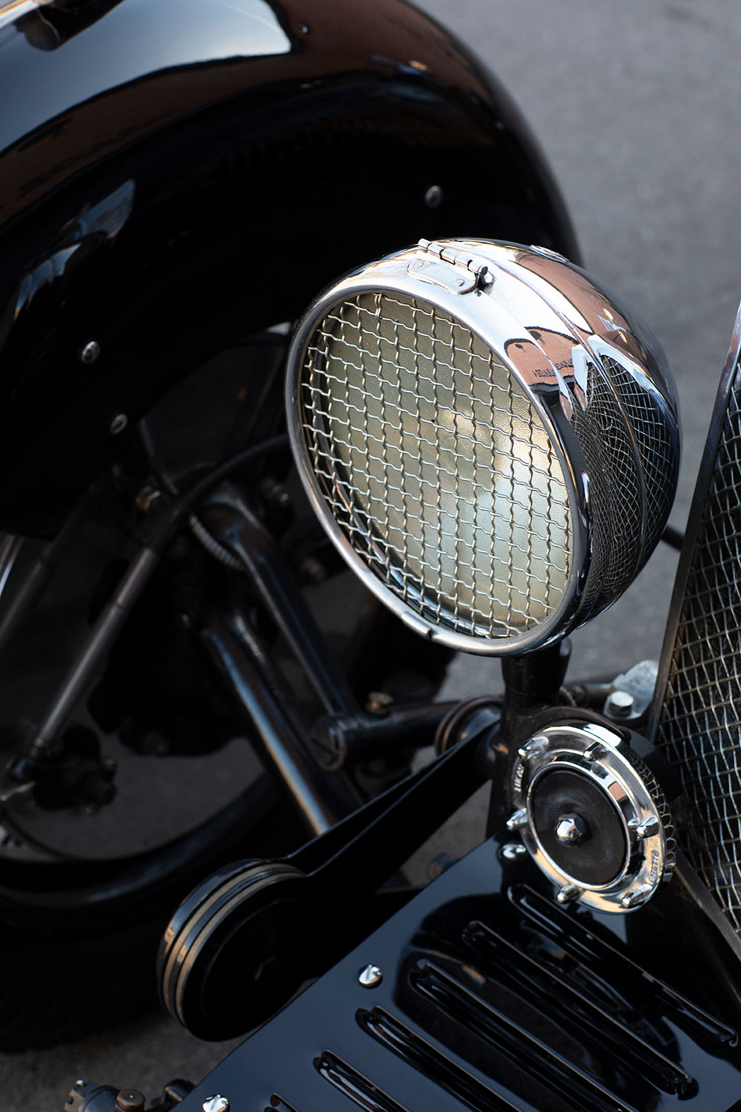 Headlight closeup. 1933 Aston Martin Le Mans Short Chassis.