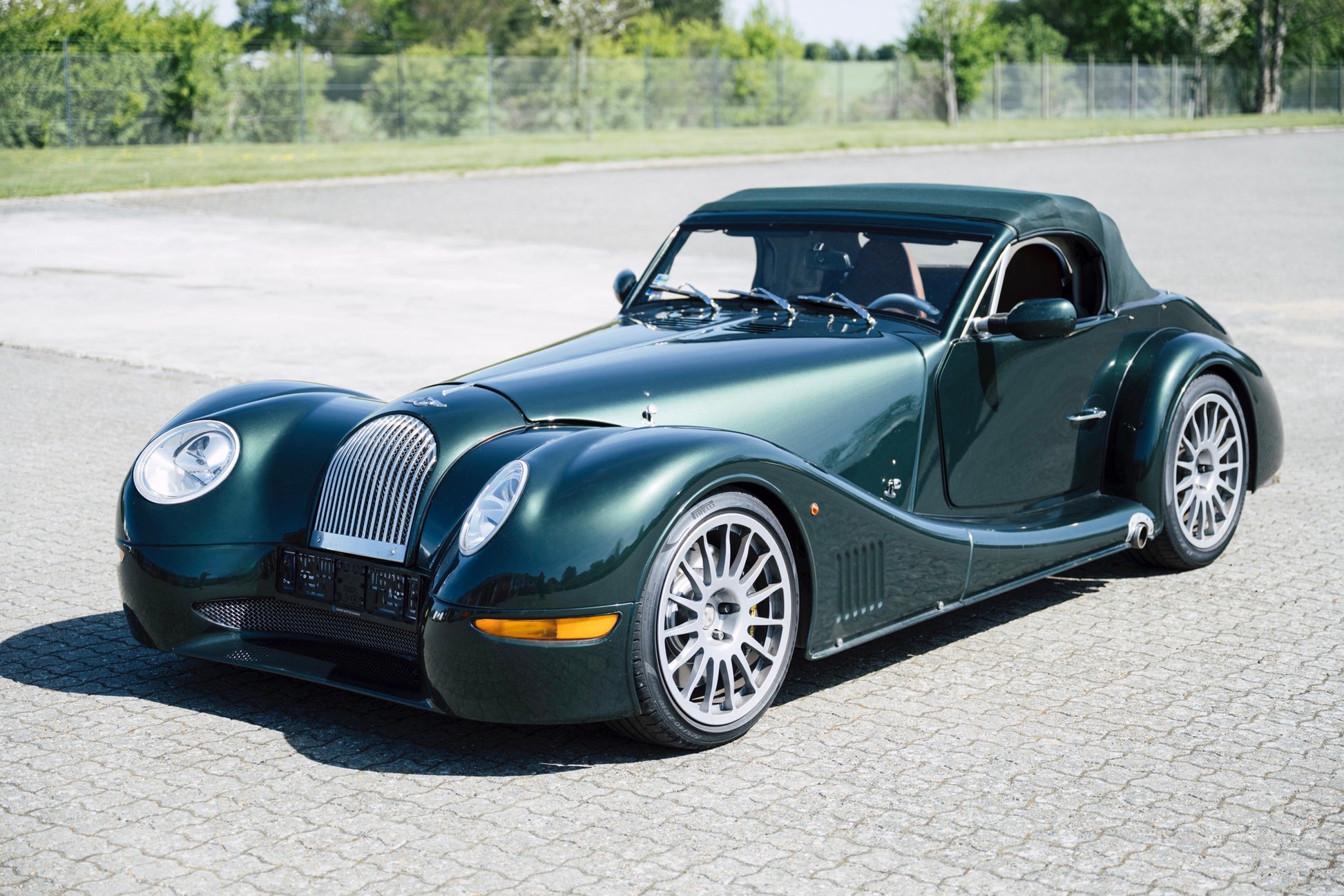 Imposing 2005 Morgan Aero 8 for sale.