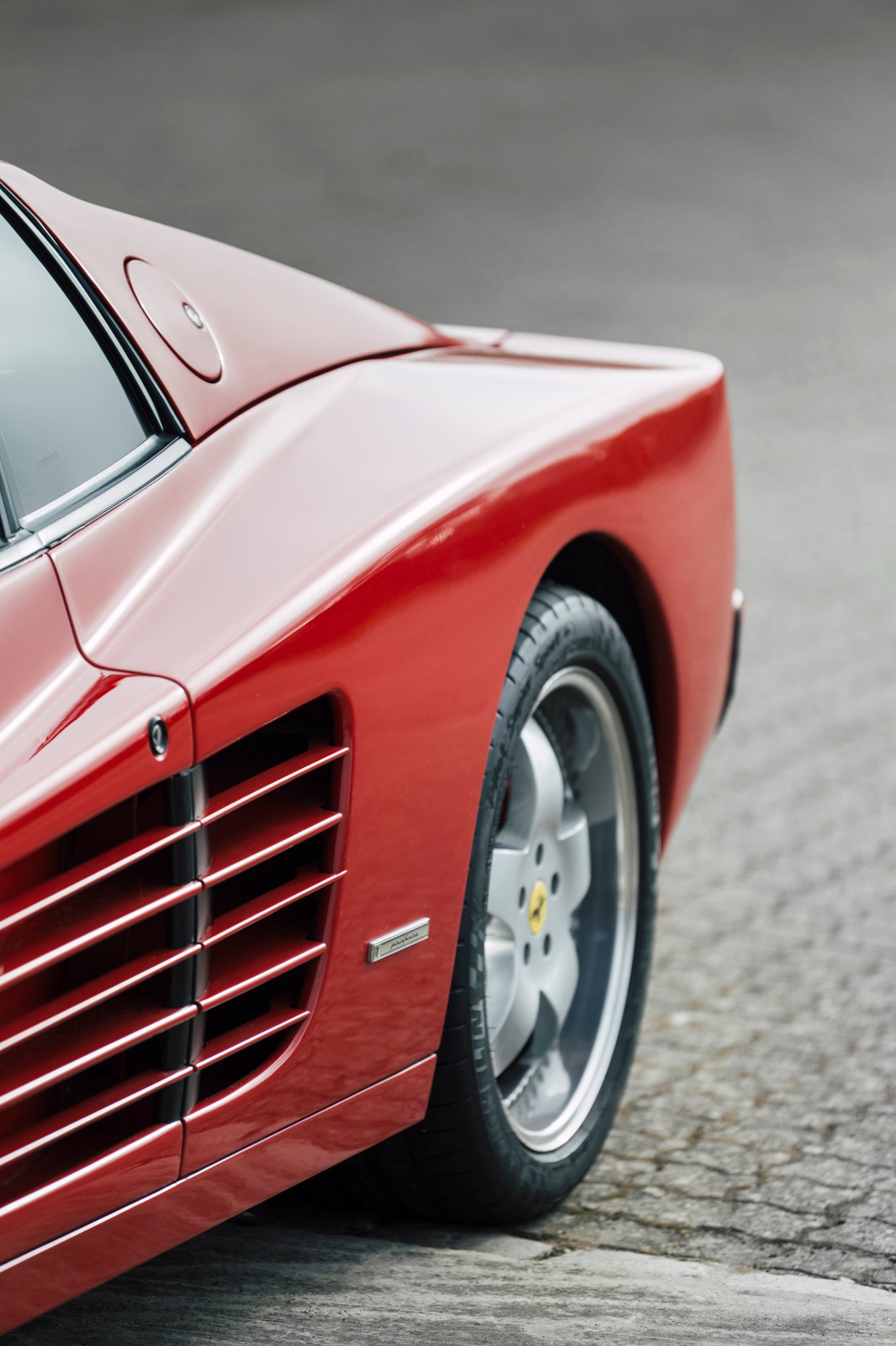 Angled view of rear wheel. 1991 Ferrari Testarossa.