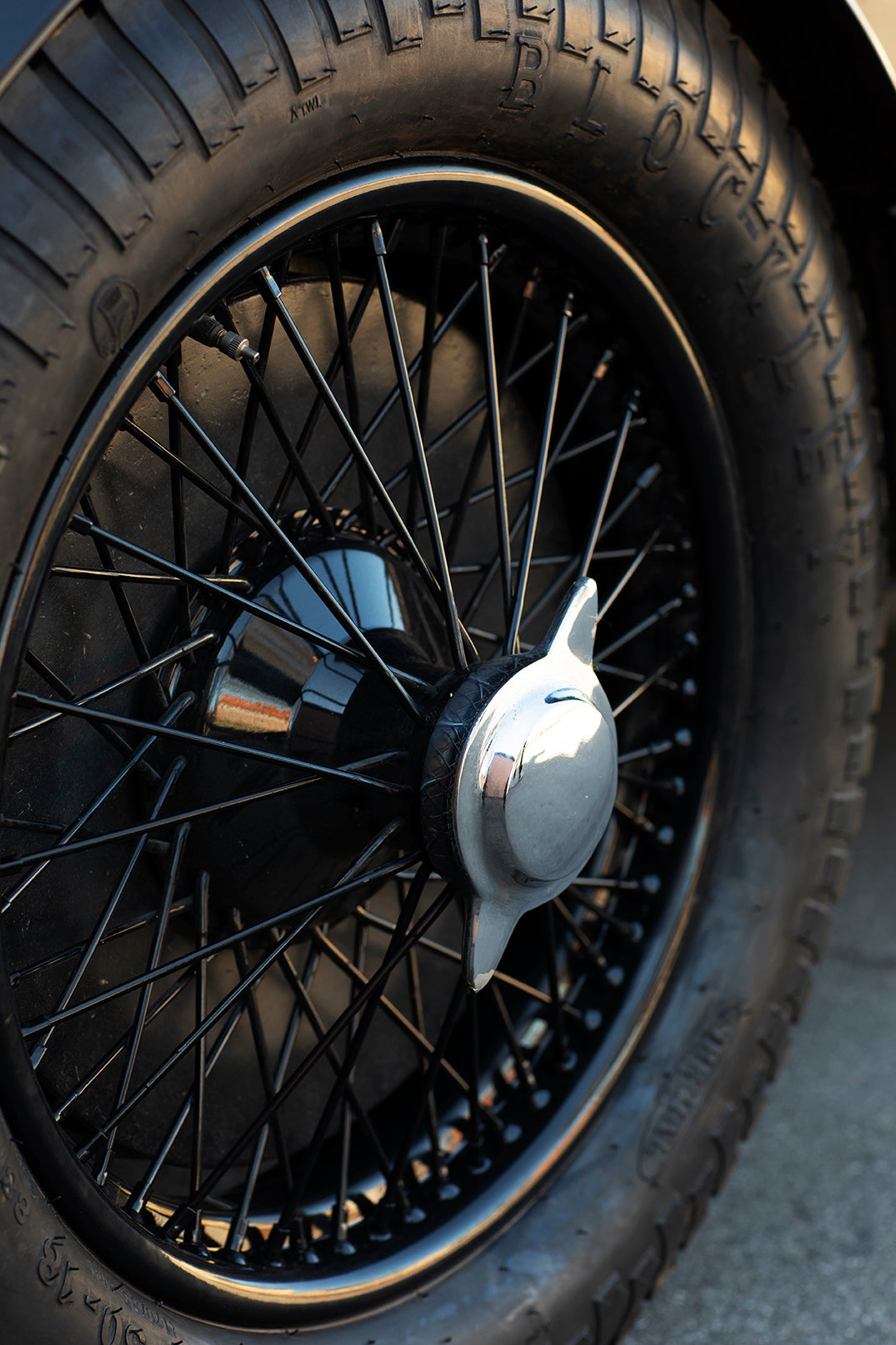 Wheel closeup. 1933 Aston Martin Le Mans Short Chassis.