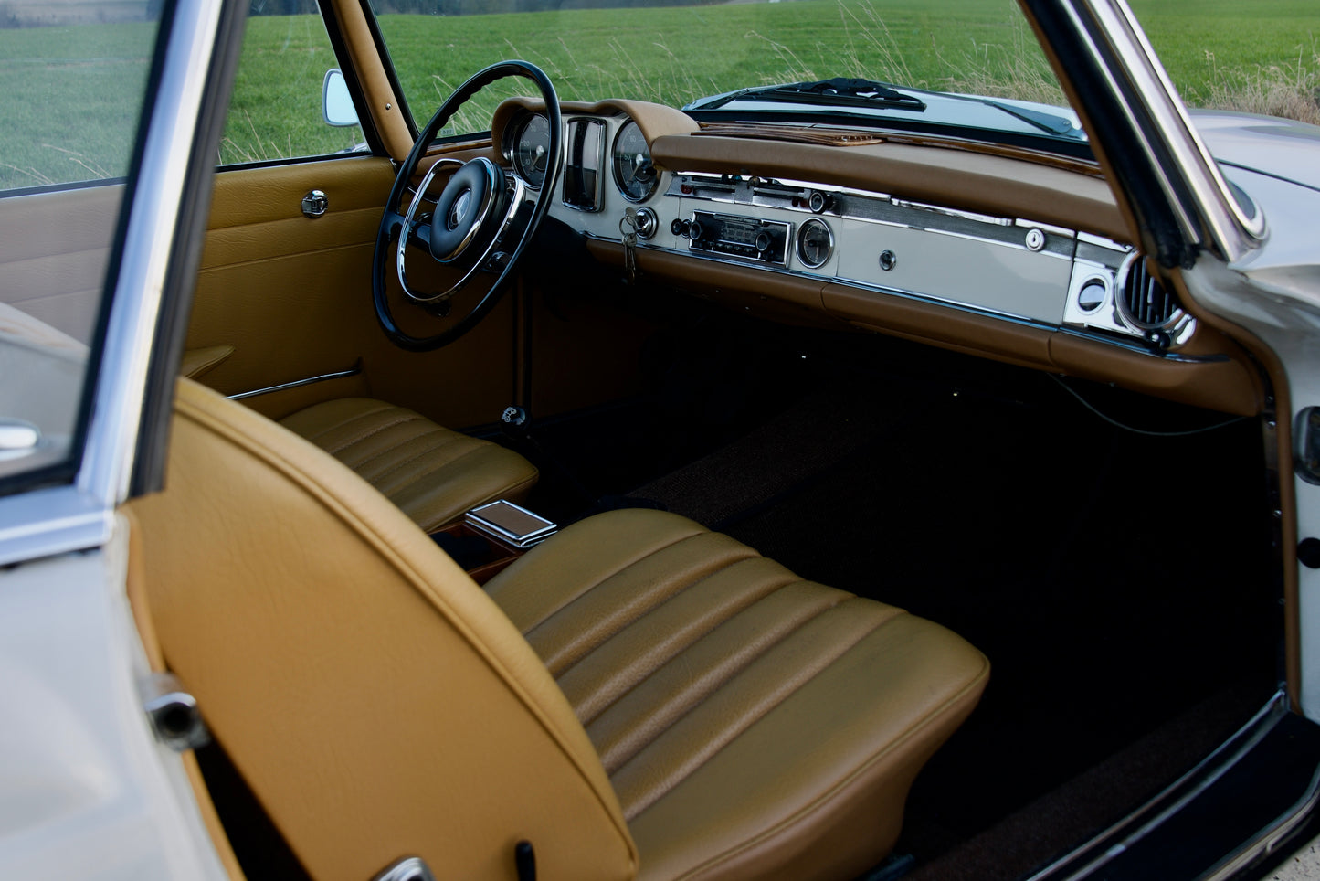 1964 Mercedes Benz 230SL Pagoda