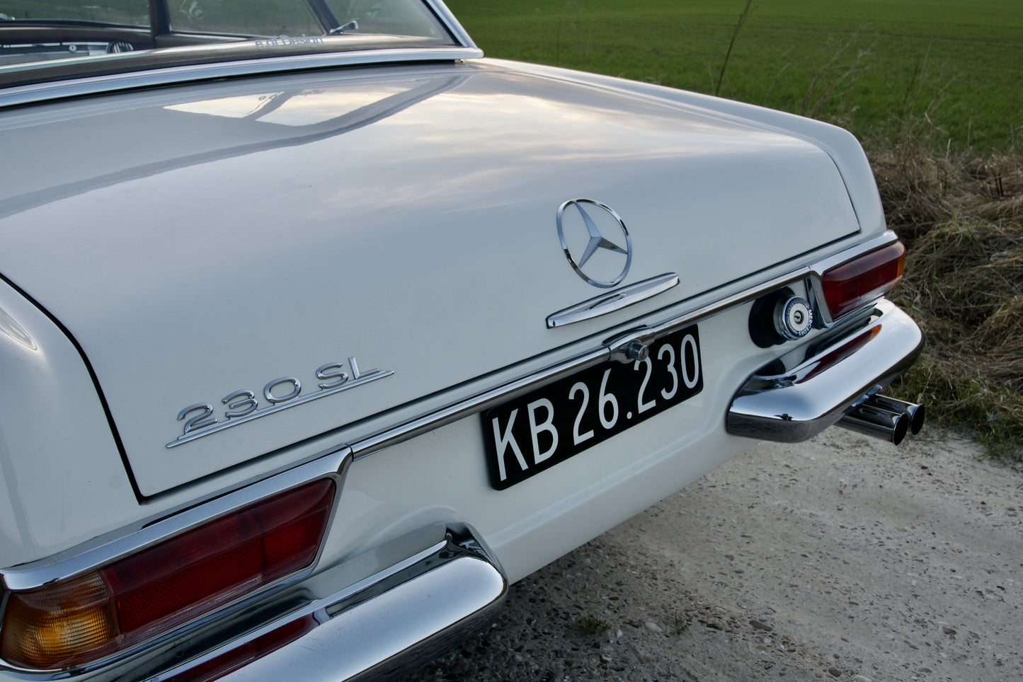 1964 Mercedes Benz 230SL Pagoda