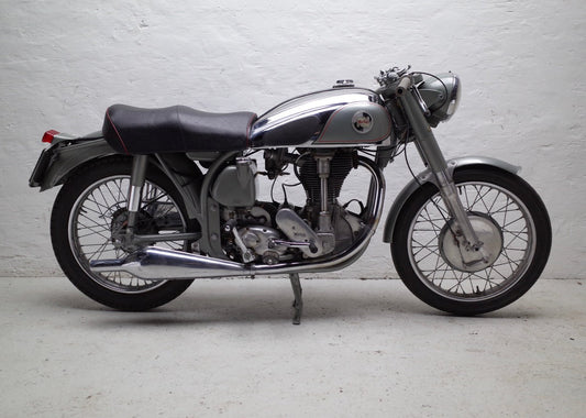 1956 Norton International M30 500cc SOHC