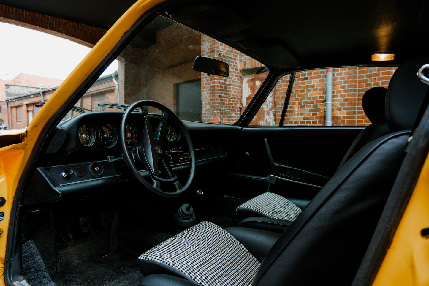 1972 Porsche 911S 'Oil klappe'