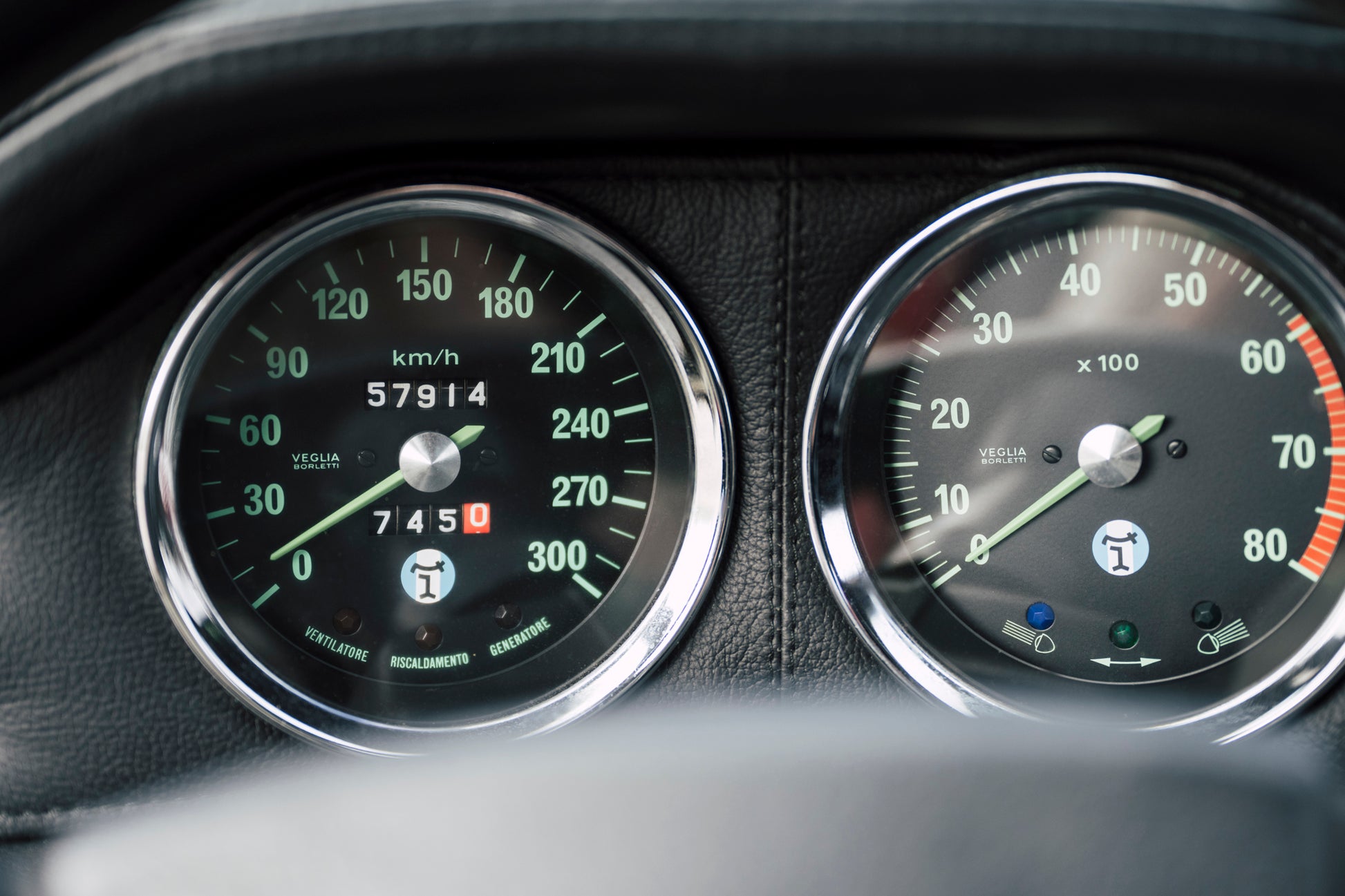 Speedometer of a 1973 DeTomaso Pantera To GT5-S Specification.