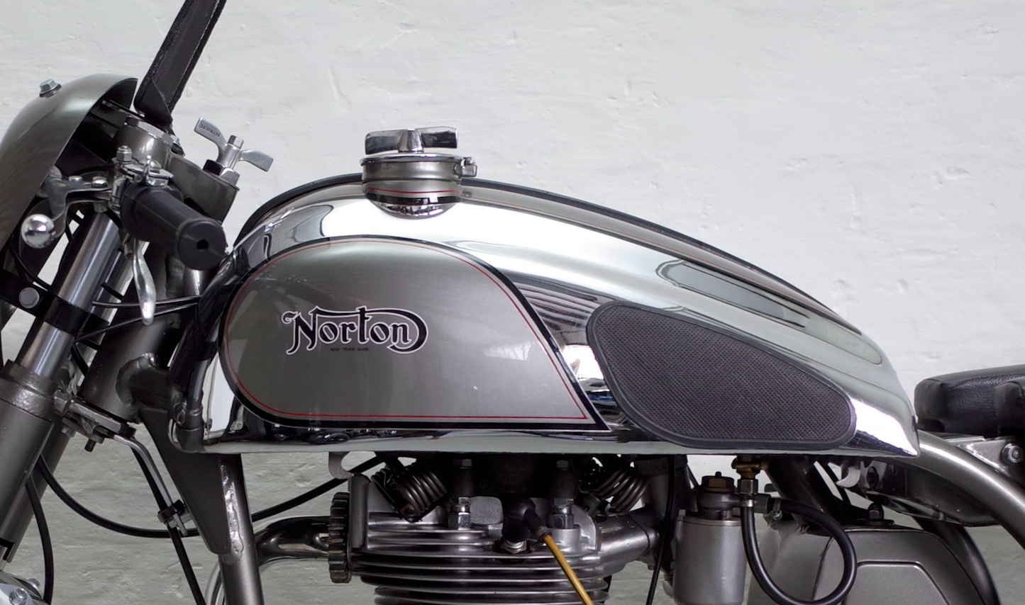 1954 Norton International Clubman M40 5th place Isle of Man TT