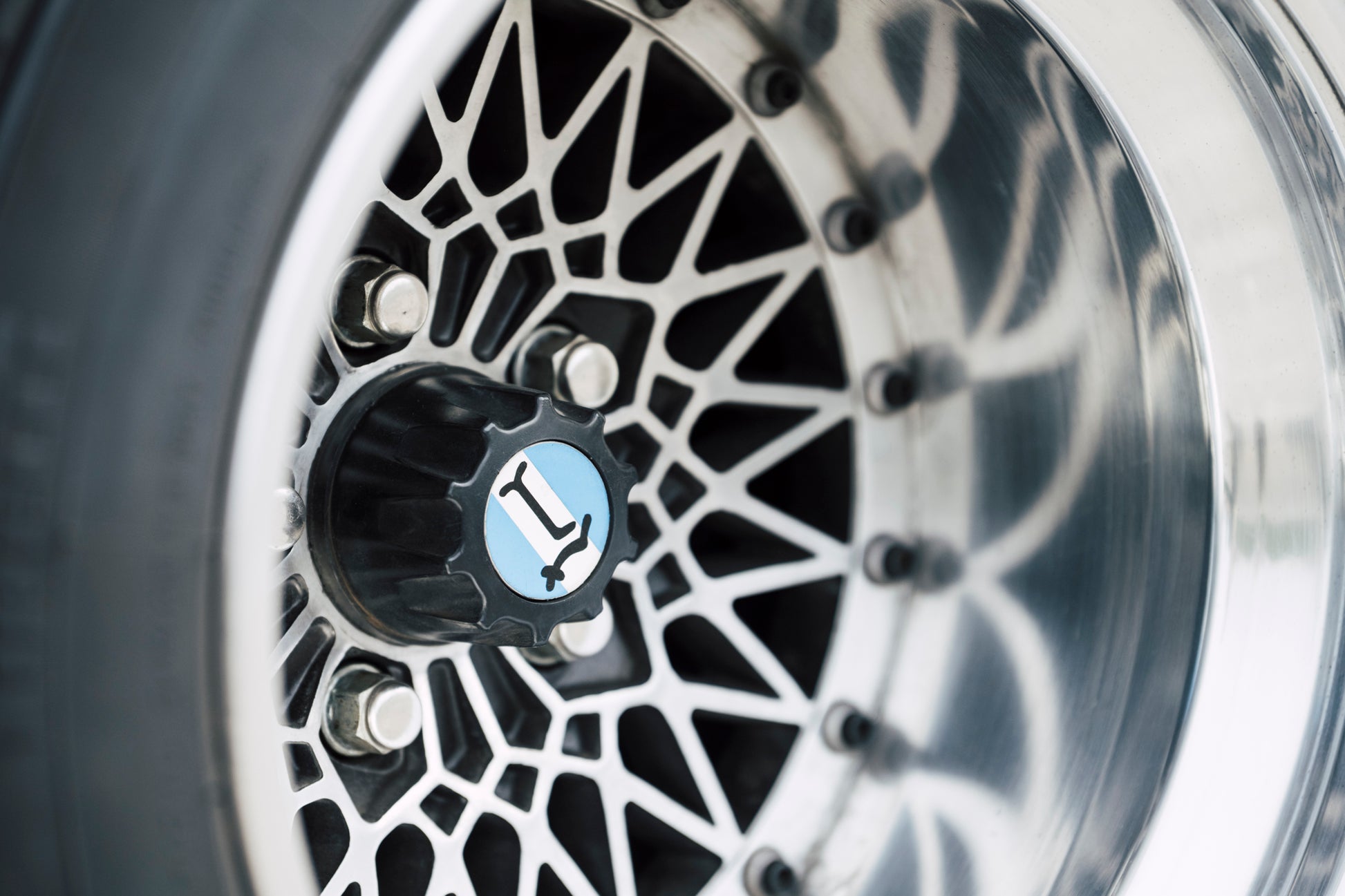 Rim closeup. 1973 DeTomaso Pantera To GT5-S Specification.