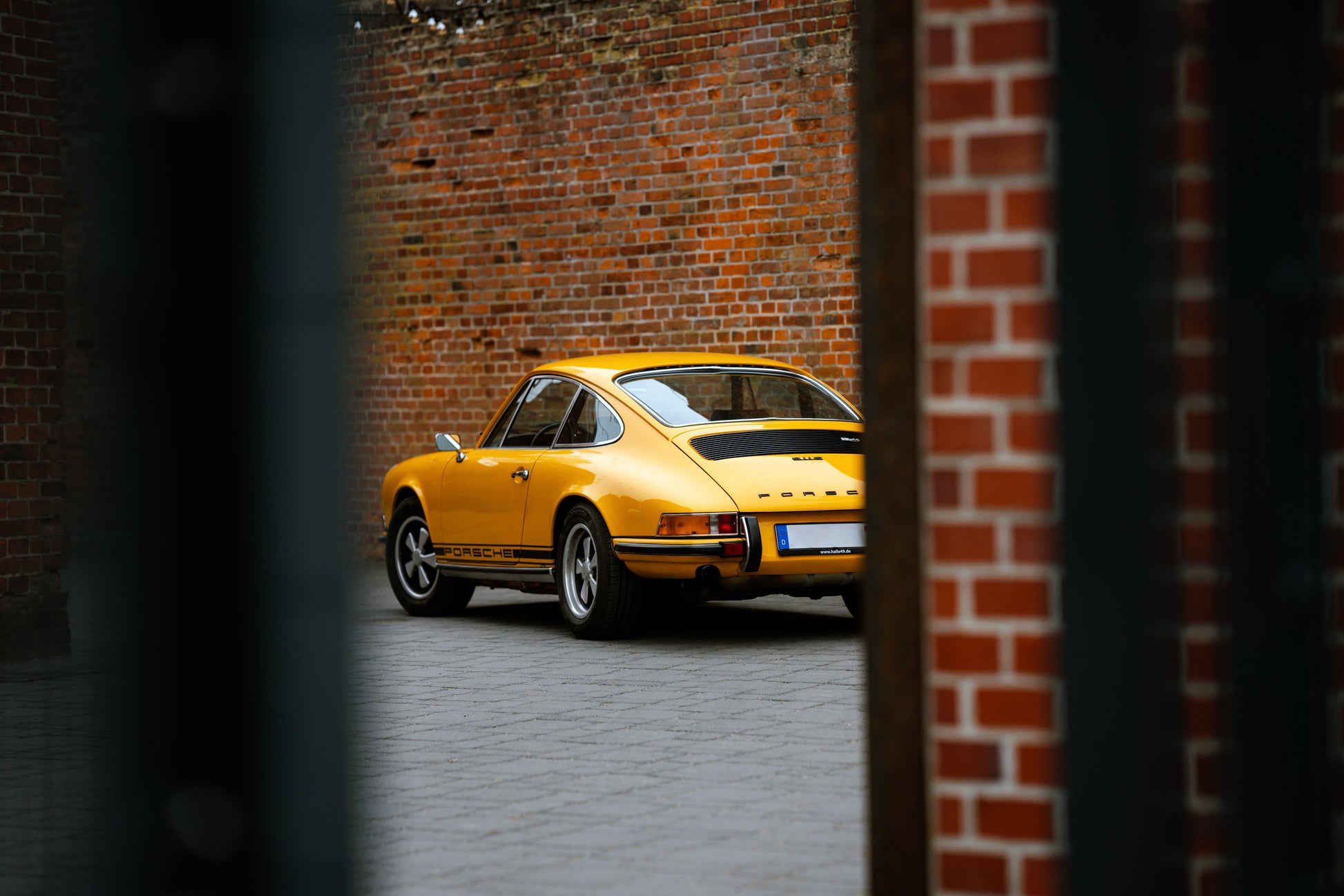 porsche klapprad 1972 Porsche 911S 'Oil klappe' – Century Limited