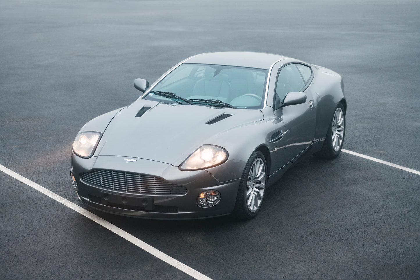 2003 Aston Martin Vanquish