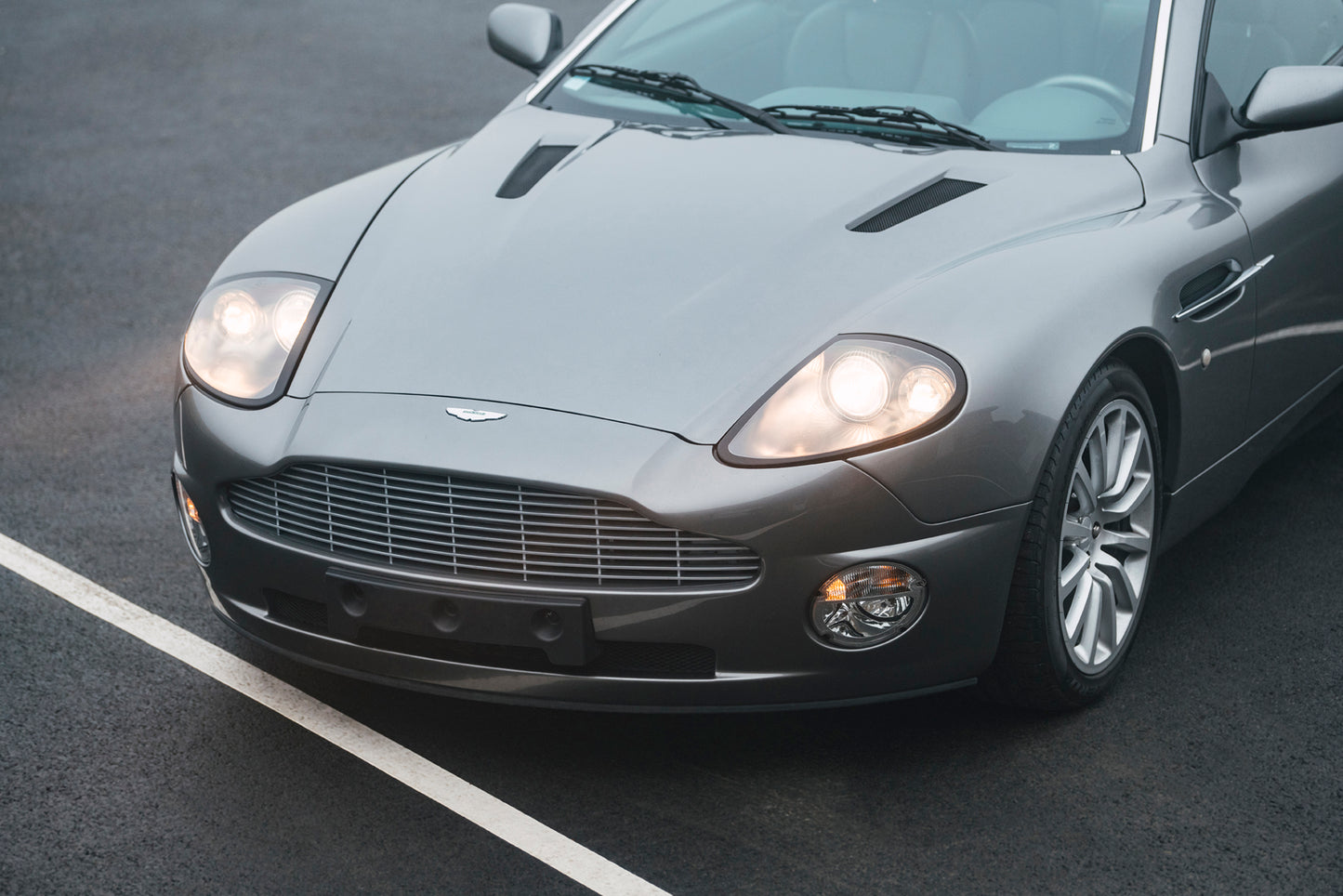 2003 Aston Martin Vanquish