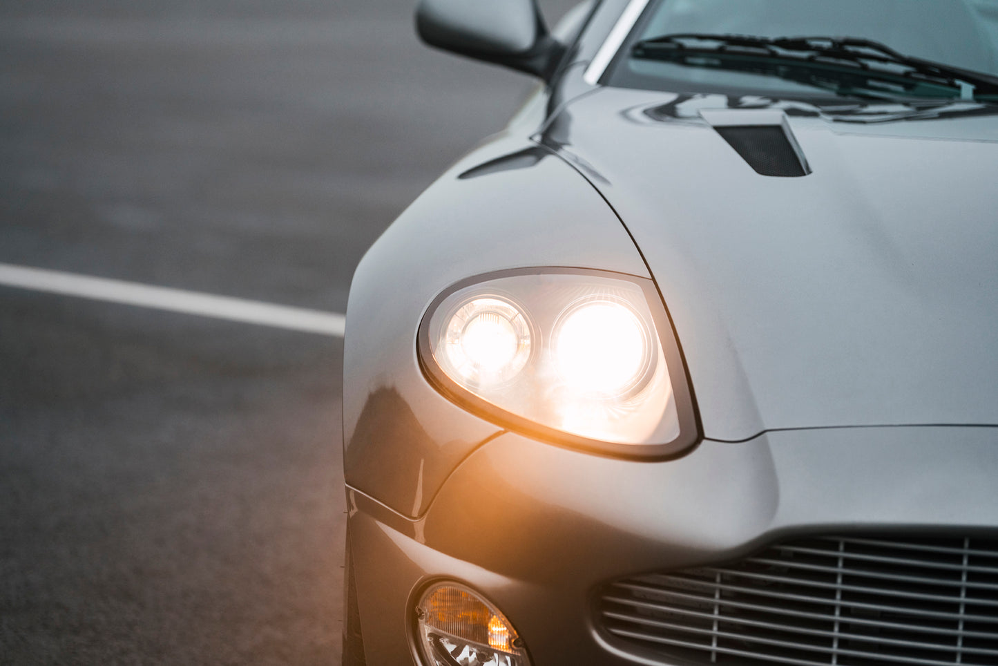 2003 Aston Martin Vanquish