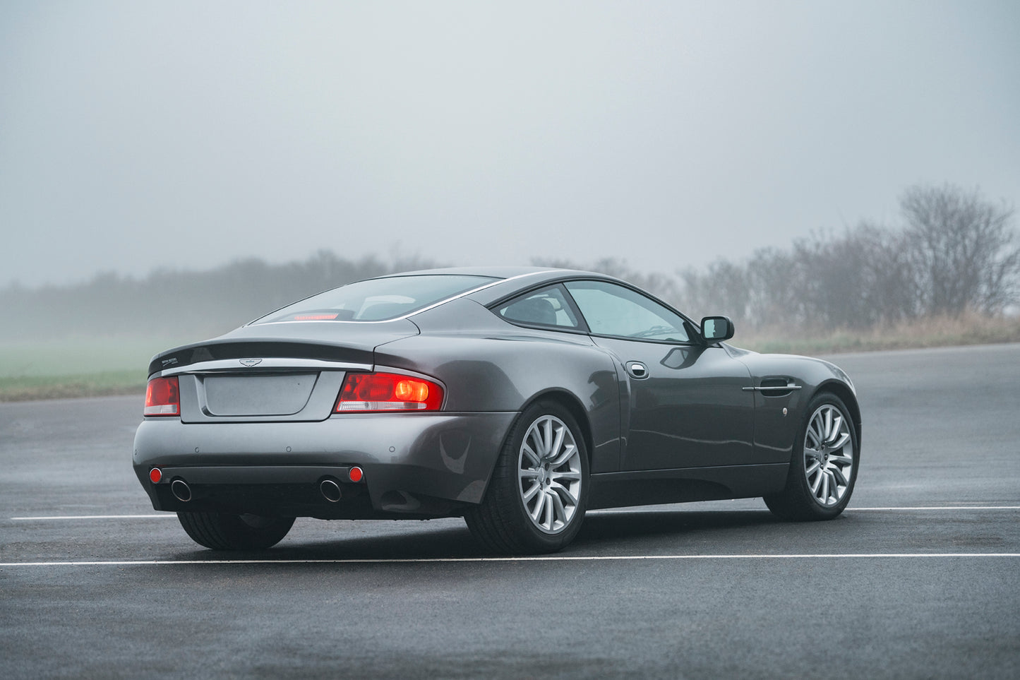 2003 Aston Martin Vanquish