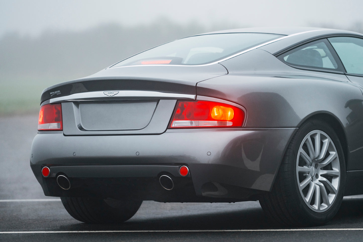 2003 Aston Martin Vanquish
