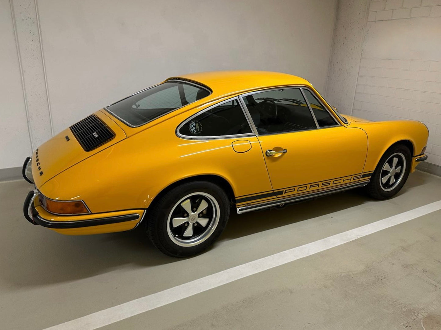 1972 Porsche 911S 'Oil klappe'