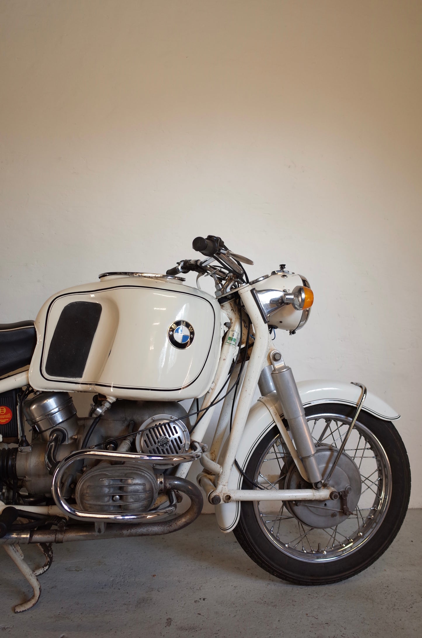 1965 BMW R60/2 Dover White