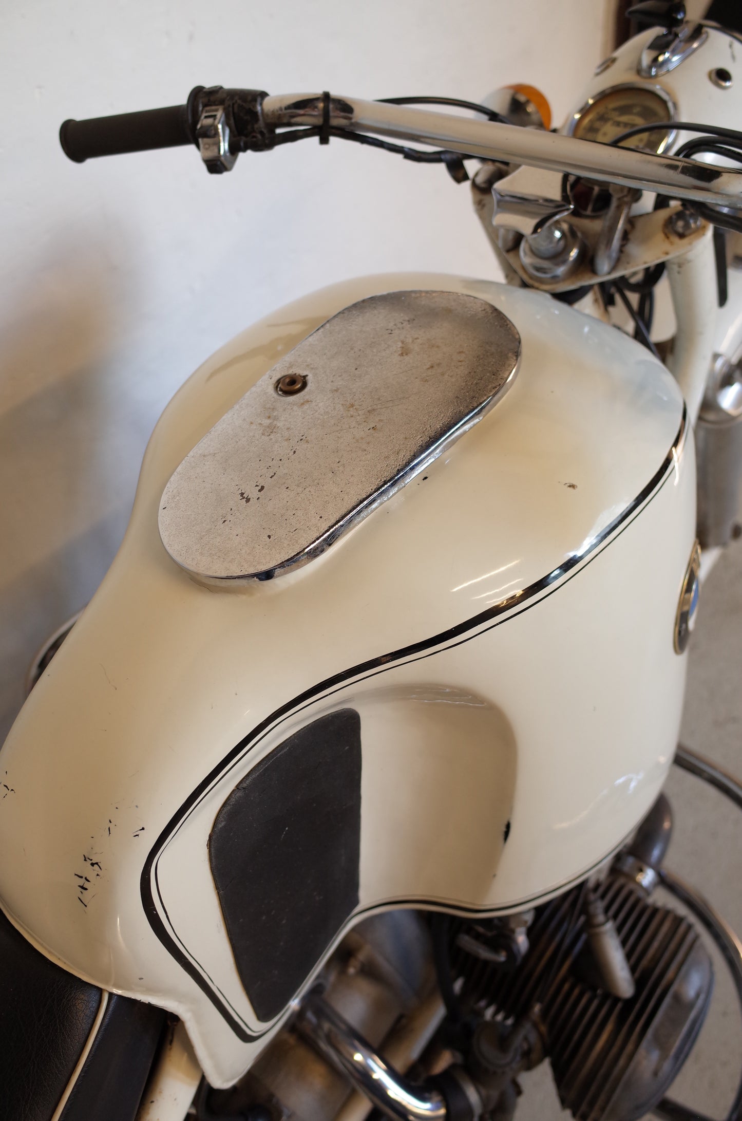 1965 BMW R60/2 Dover White