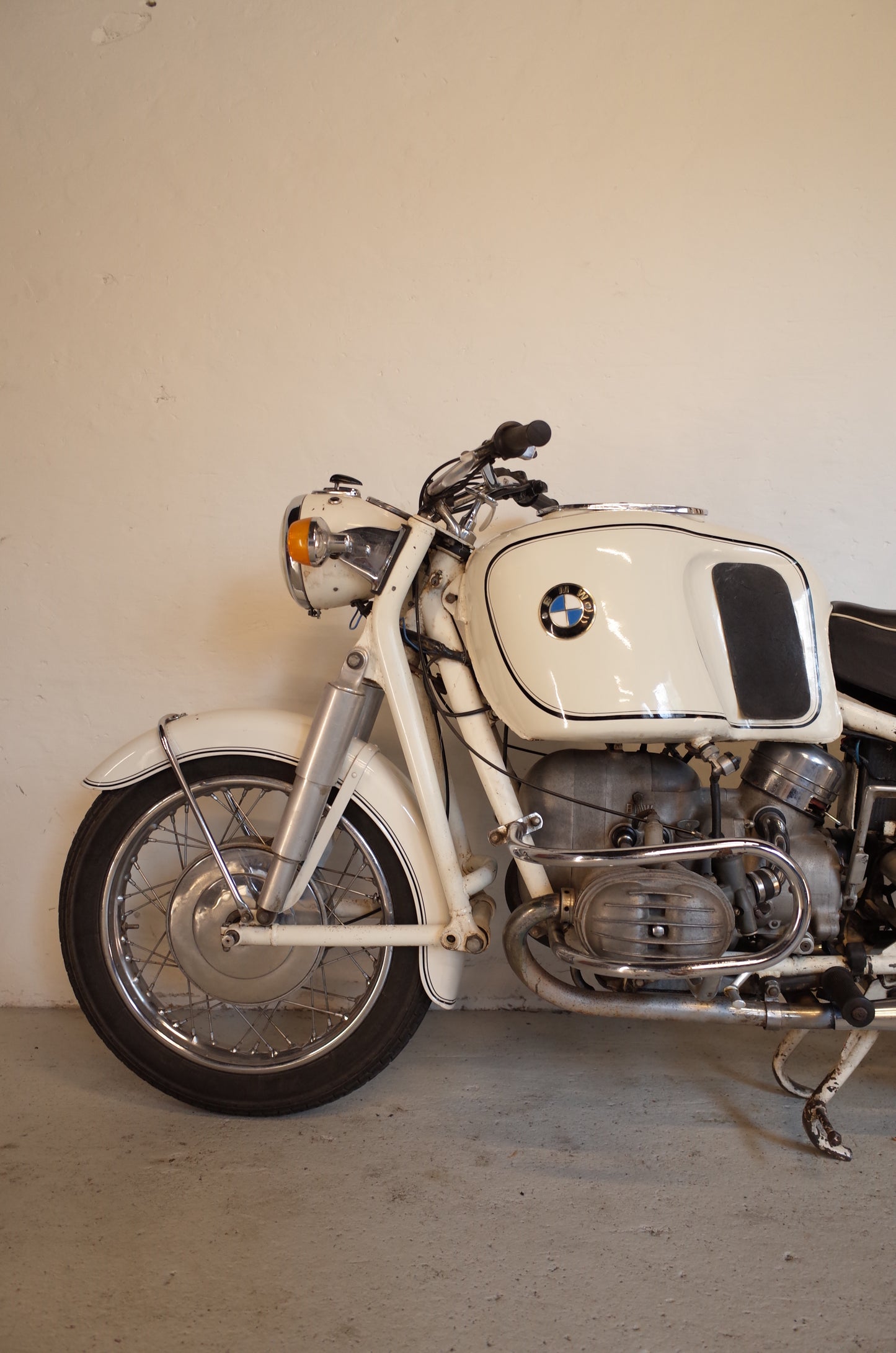 1965 BMW R60/2 Dover White