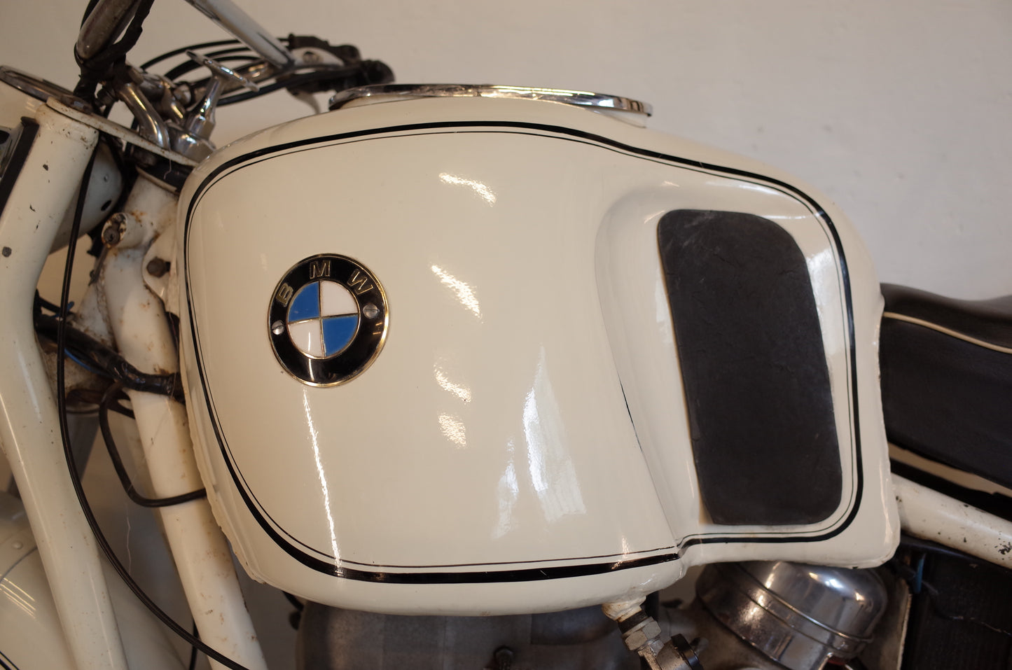 1965 BMW R60/2 Dover White