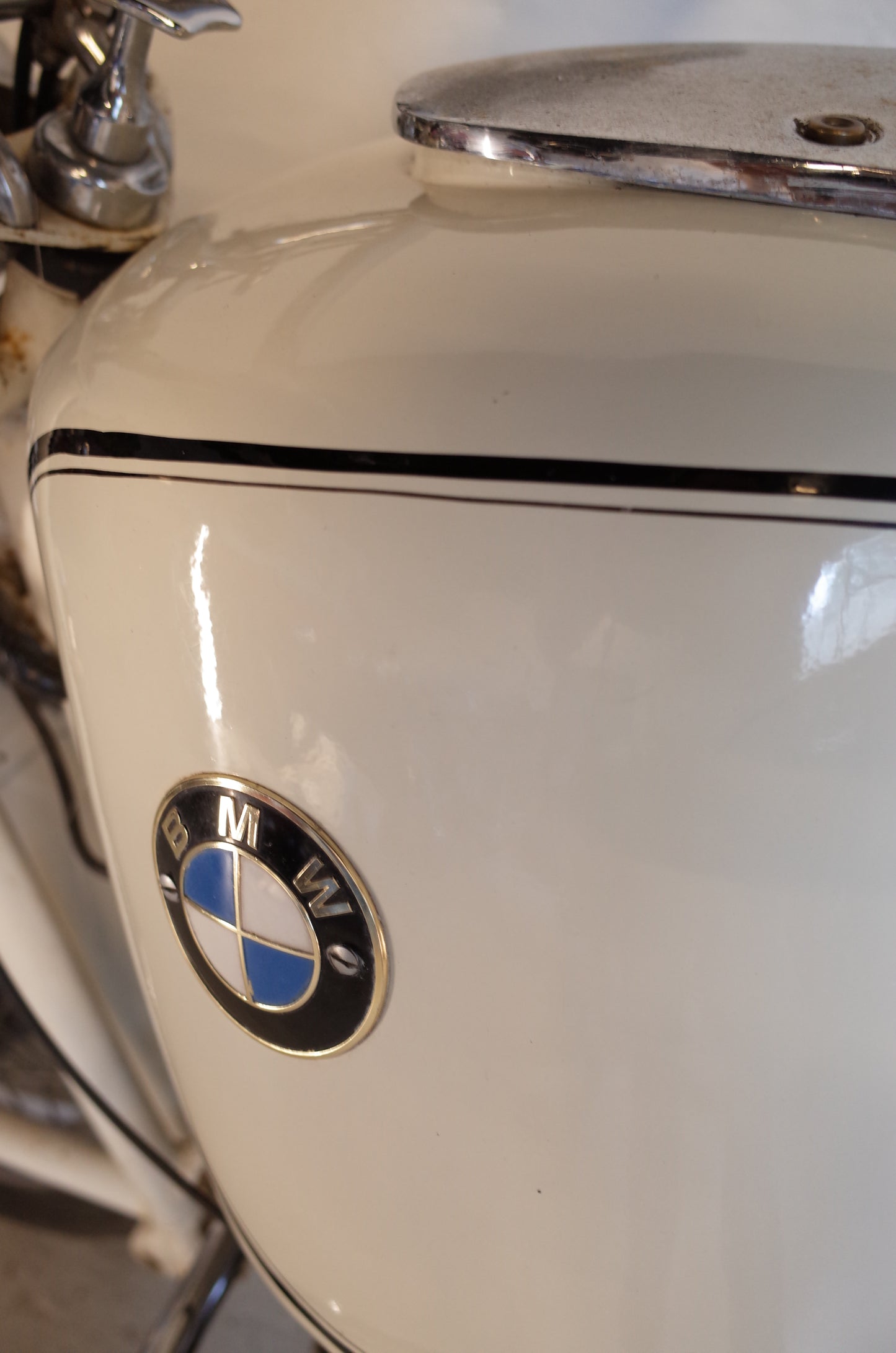 1965 BMW R60/2 Dover White