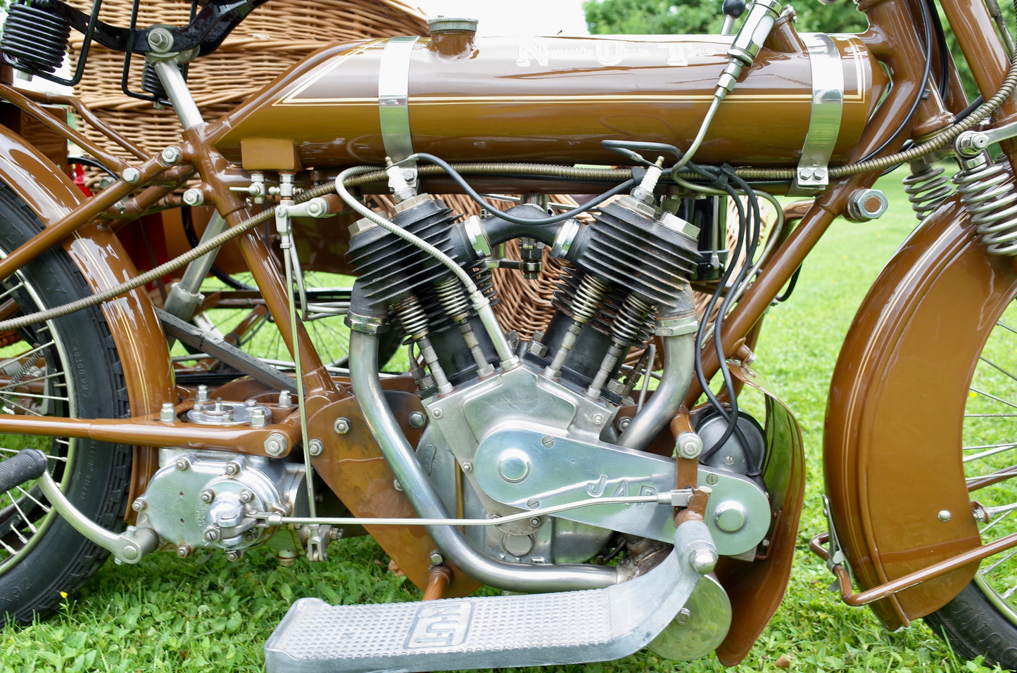 Close up 1914 NUT 770cc V-Twin 6HP