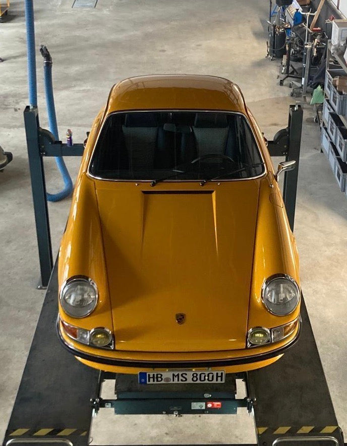 1972 Porsche 911S 'Oil klappe'
